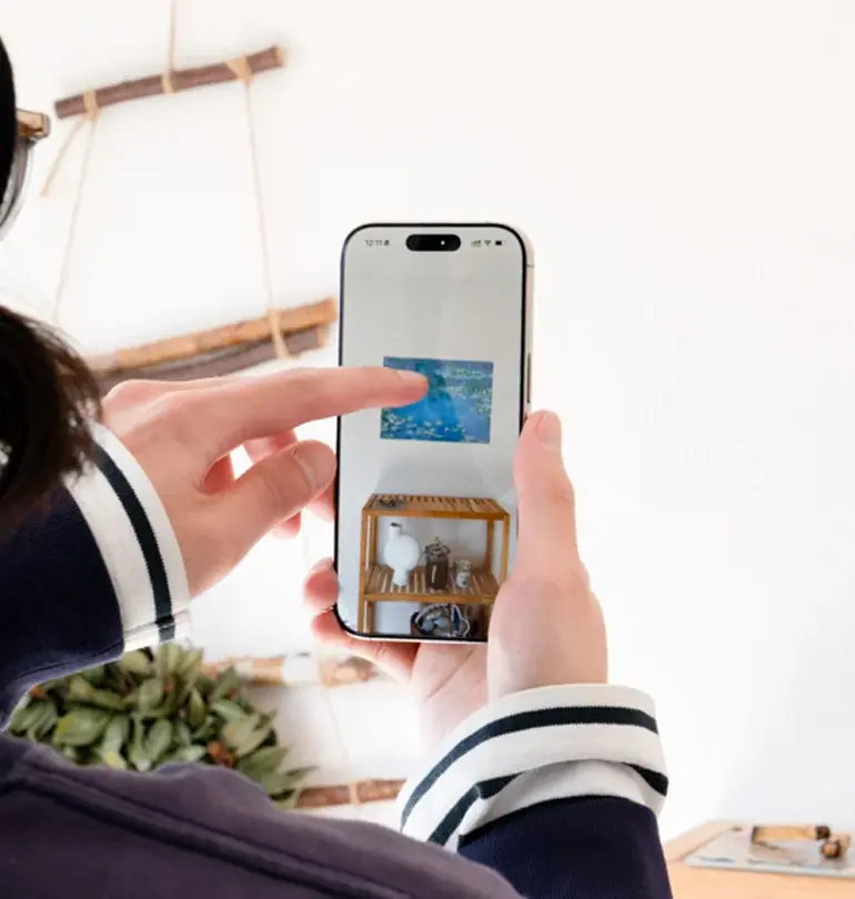 【失敗しないアート選び】スマホで簡単、部屋にアートを“試着”できる。アート専門EC「artgraph.」が、アプリ不要のAR・合成シミュレーション機能を3月1日リリース！ 画像 3