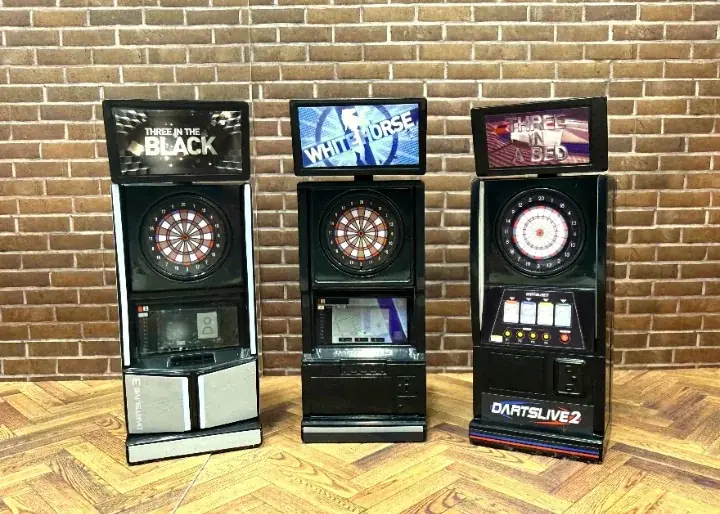 デスクにダーツバーをつくろう！お店と同じ“あの”爽快サウンドも。ダーツライブのガシャポン®第2弾が登場 画像 3