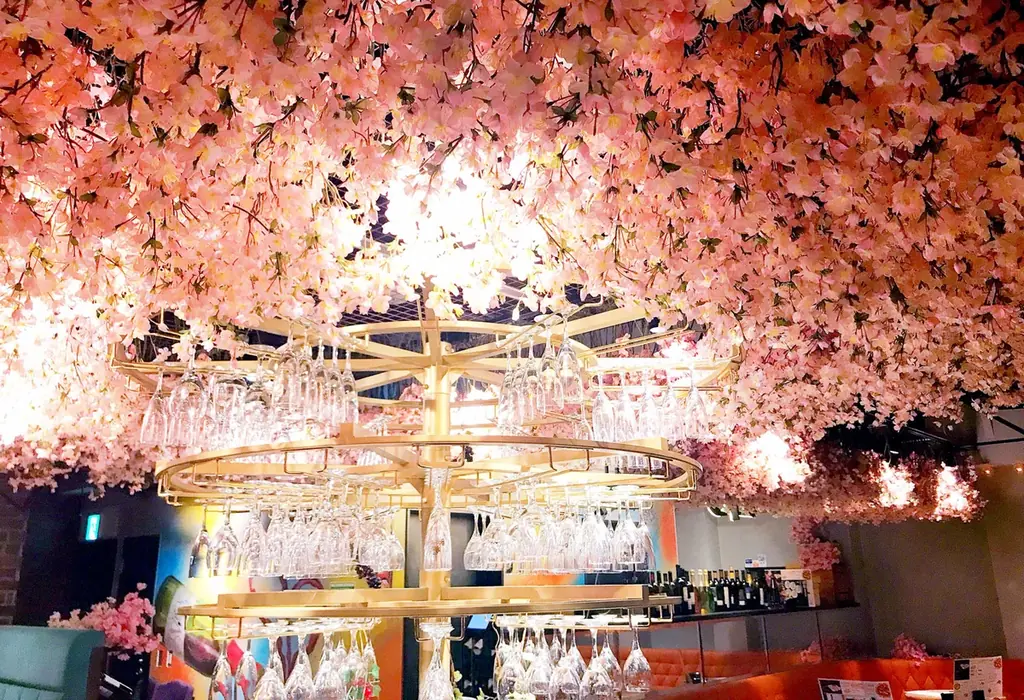 ワインビュッフェESOLAで3月3日（火）より『お花見ワインバル』がスタート 画像 2