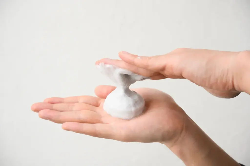 【ekam】新商品「アドバンスドホイップ洗顔」を3月3日発売。1本で“泡洗顔＋泡パック”の時短ケア。全国のロフトでも同日より展開開始。 画像 3