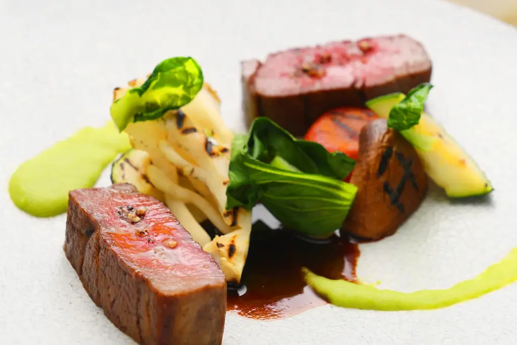 【ホテルプラザ神戸】ご好評につき延長決定！全コースのデザートが「イチゴデザートワゴン」に 画像 3