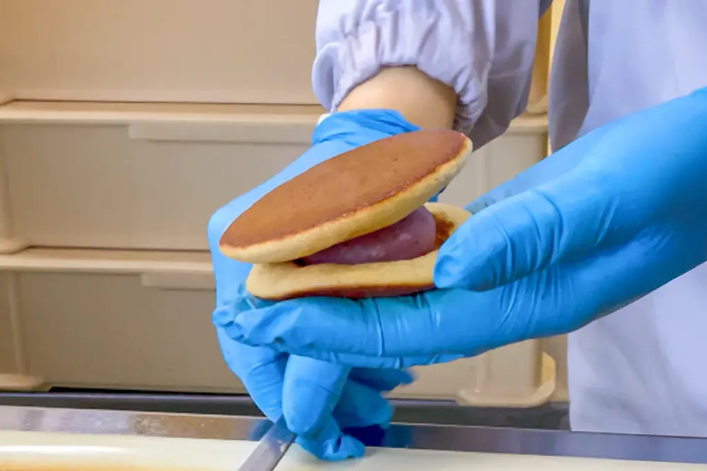 【圧倒的な桜の芳醇さ】桜葉名産地・静岡県産100％。“本物の桜”を味わう春限定「桜どら焼き」3/4登場 画像 13