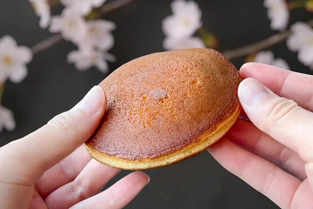 【圧倒的な桜の芳醇さ】桜葉名産地・静岡県産100％。“本物の桜”を味わう春限定「桜どら焼き」3/4登場 画像 5