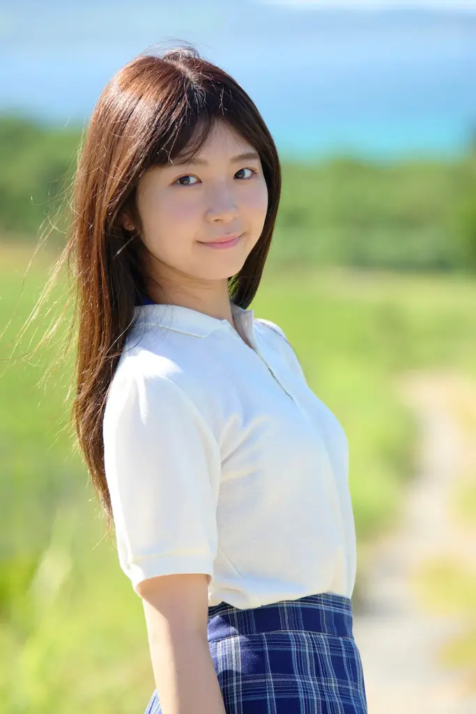 不登校・起立性調節障害を経験した15歳アイドル愛Ris 写真展『卒業 私の制服≒聖服』福岡・東京で開催 画像 5