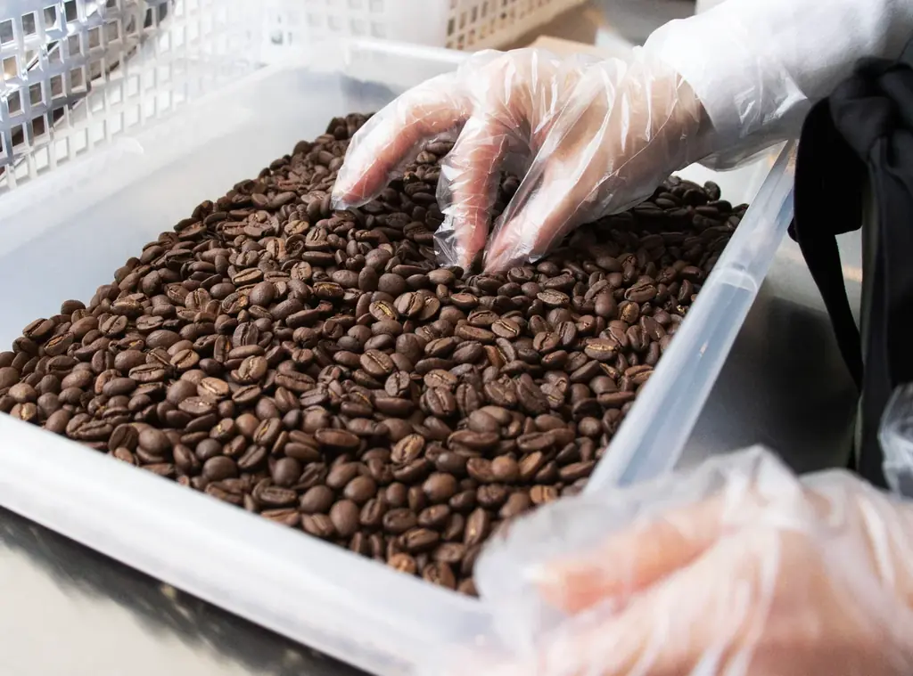 甘ずっぱく、とろり。つぶつぶ苺クリームとフレッシュな苺を合わせた春の味わい。『苺のホットケーキ～まろやか苺ミルククリーム～』が、『珈琲館』で3月5日（木）より新発売！ 画像 4