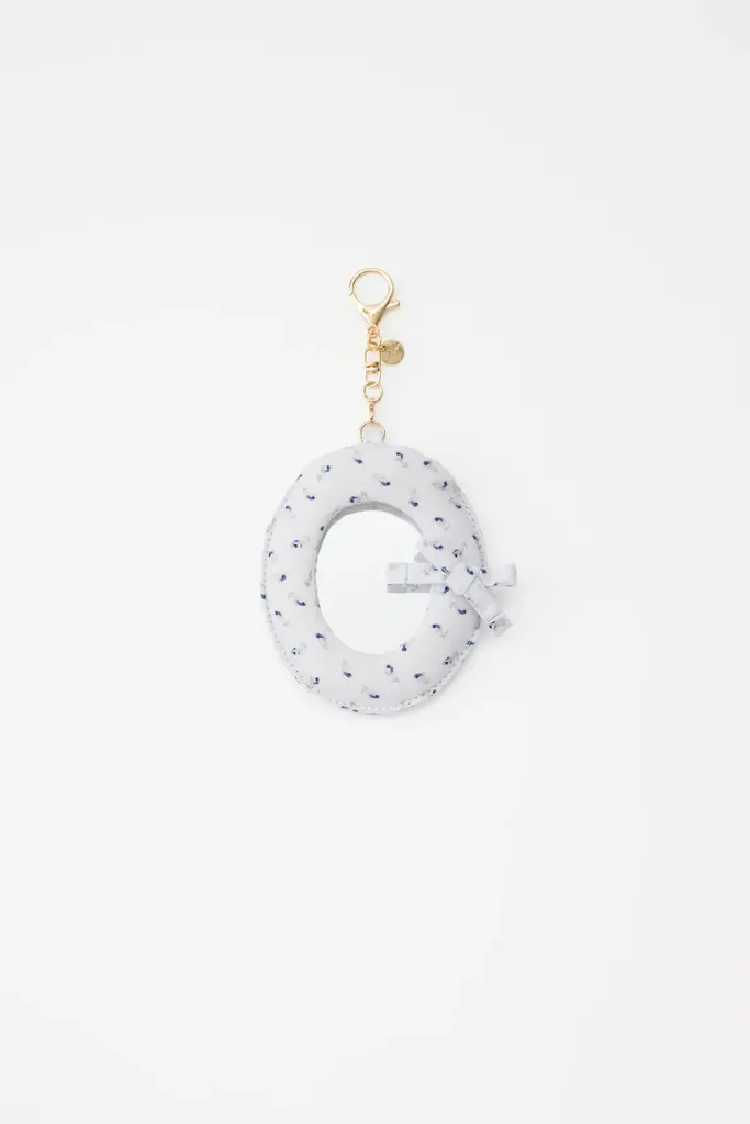 【Cath Kidston】テーマパーク好きインフルエンサー 中島姉妹とコラボレート。特別なアートのトランク風ポーチなど3月13日（金）発売！ 画像 3