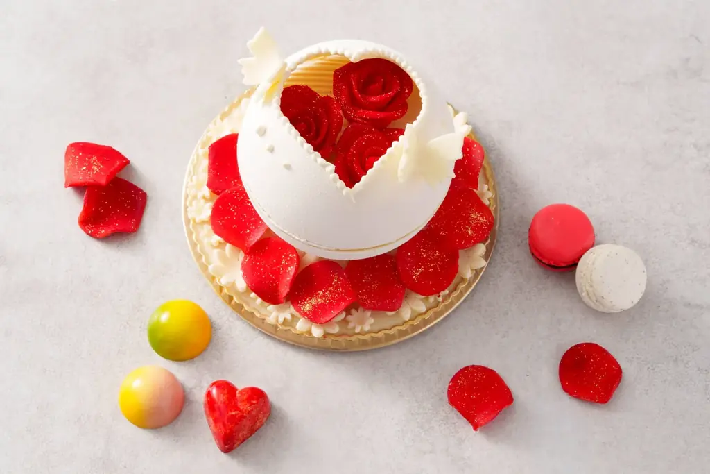 3/7販売開始｜深紅のバラが食べられるスイートボックス