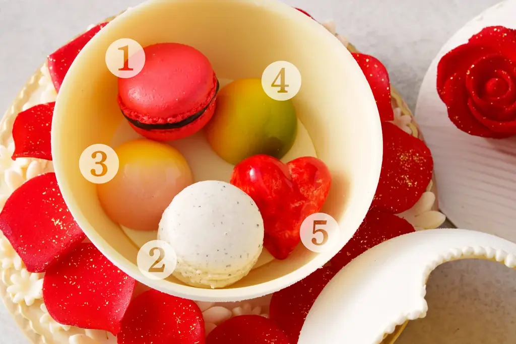 セルリアンタワー東急ホテルが贈る、深紅のバラに「愛情」を込めた10個限定の特別なスイートボックスが登場！ 画像 4