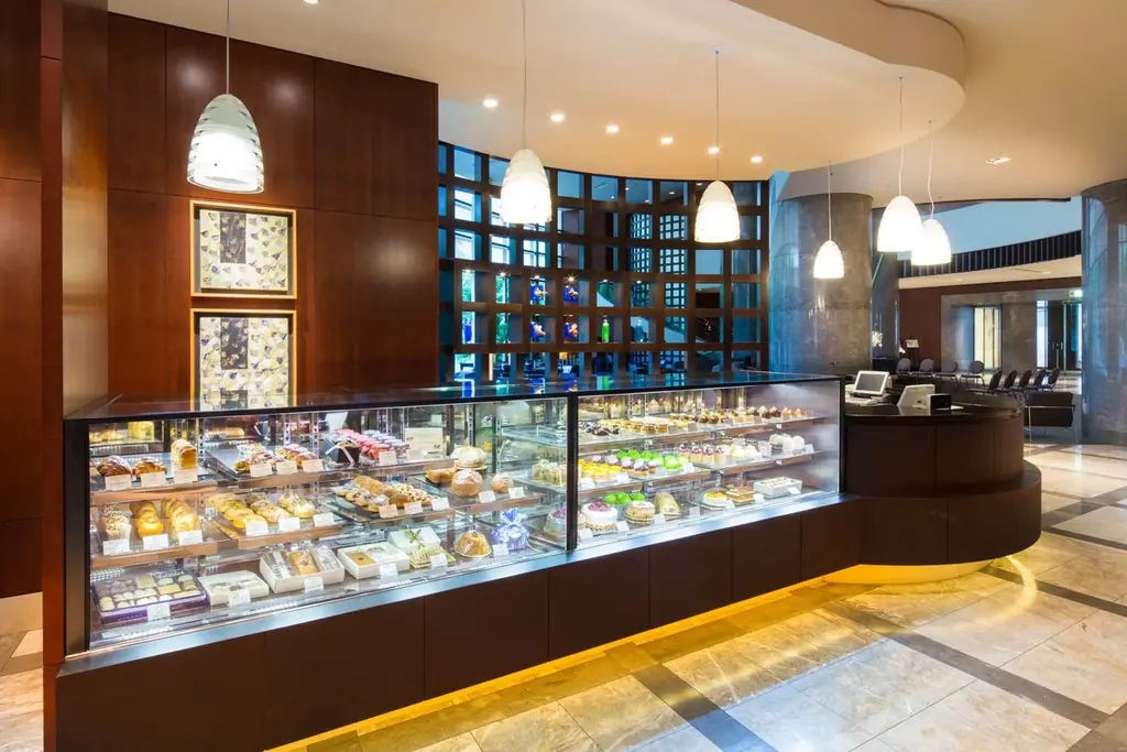 セルリアンタワー東急ホテルが贈る、深紅のバラに「愛情」を込めた10個限定の特別なスイートボックスが登場！ 画像 5