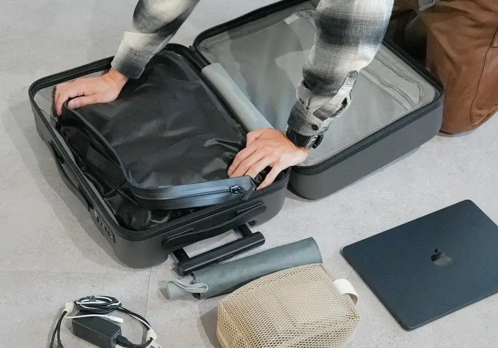 【クラウドファンディング開始】出張のパッキングをわずか60秒で。時間も荷物も圧縮するコンプレッションバッグ 画像 3