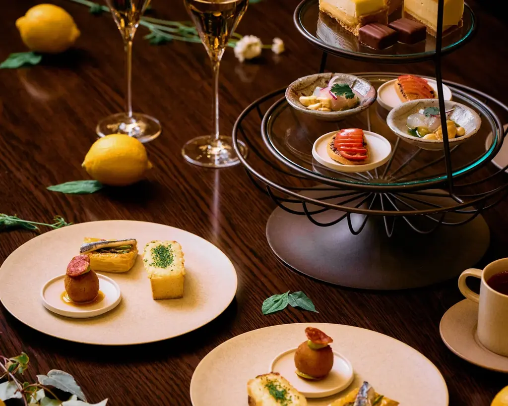 【ハイアット リージェンシー 東京】柑橘と花が香る、春から初夏の午後ピエール・エルメ・パリと共に贈る「シトラス ブロッサム アフタヌーンティー」 画像 4