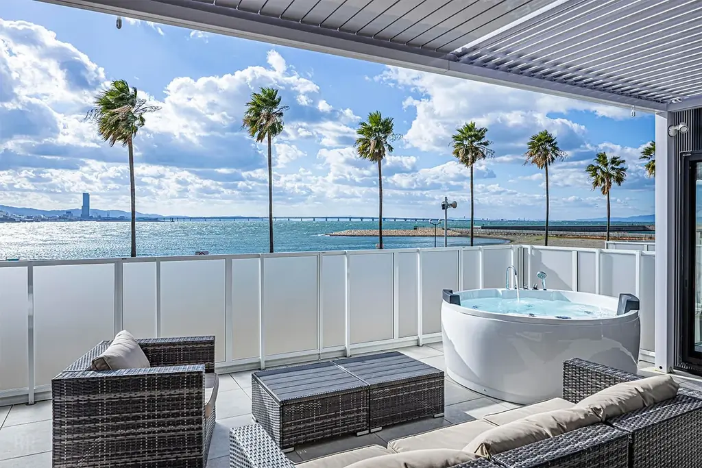 【4月4日限定】“万博級”約10,000発の大規模花火を海辺で満喫。大阪・貝塚市「うみテラス二色の浜」が宿泊・日帰りBBQの特別プランを販売開始 画像 4