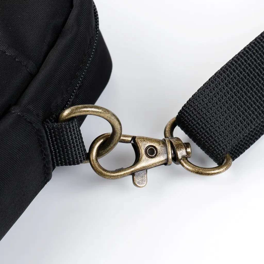 【紀ノ国屋】身軽にお出かけ。機能性とデザイン性を兼ね備えた「ショルダーポーチ」3月4日よりオンライン先行販売開始! 画像 5