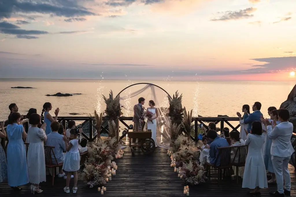 【福井県】日本海を目前に誓う“オーシャンビュー人前式” 画像 1