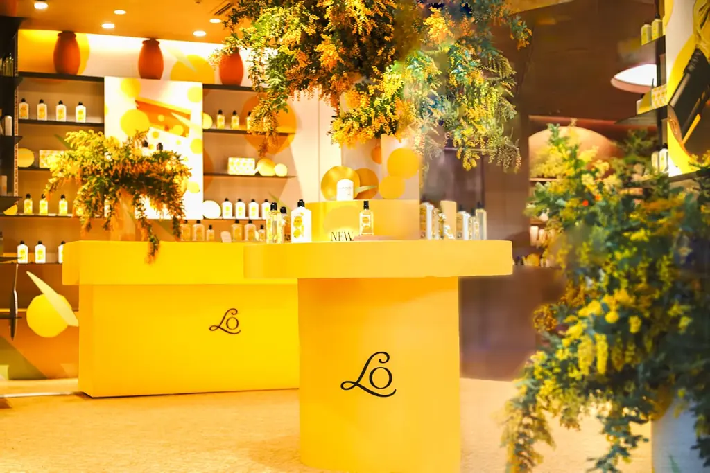 国際女性デーに合わせ、3日間限定で店舗にて“ミモザ”のミニブーケをプレゼント。 画像 1