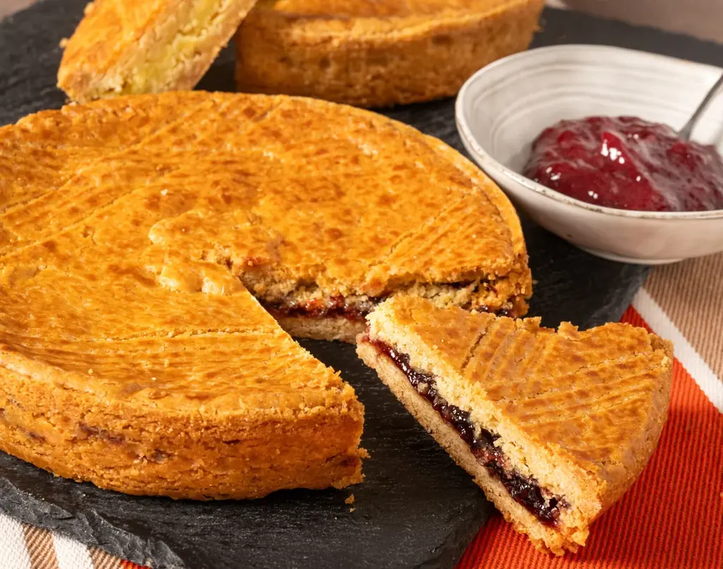 【阪急うめだ本店】「フランスフェア2026」独自の文化と美食に溢れ、バカンスを楽しむ人々で賑わうバスクを特集 画像 2