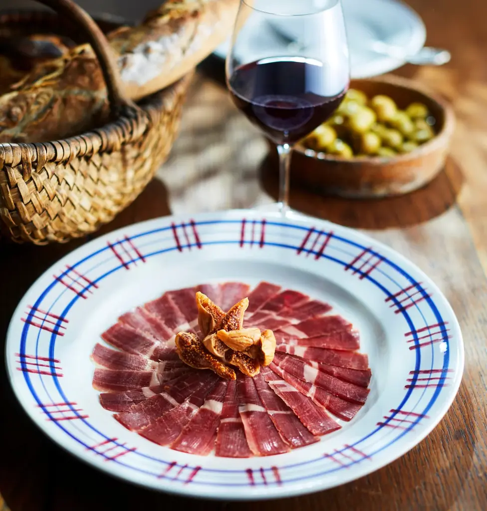 【阪急うめだ本店】「フランスフェア2026」独自の文化と美食に溢れ、バカンスを楽しむ人々で賑わうバスクを特集 画像 5