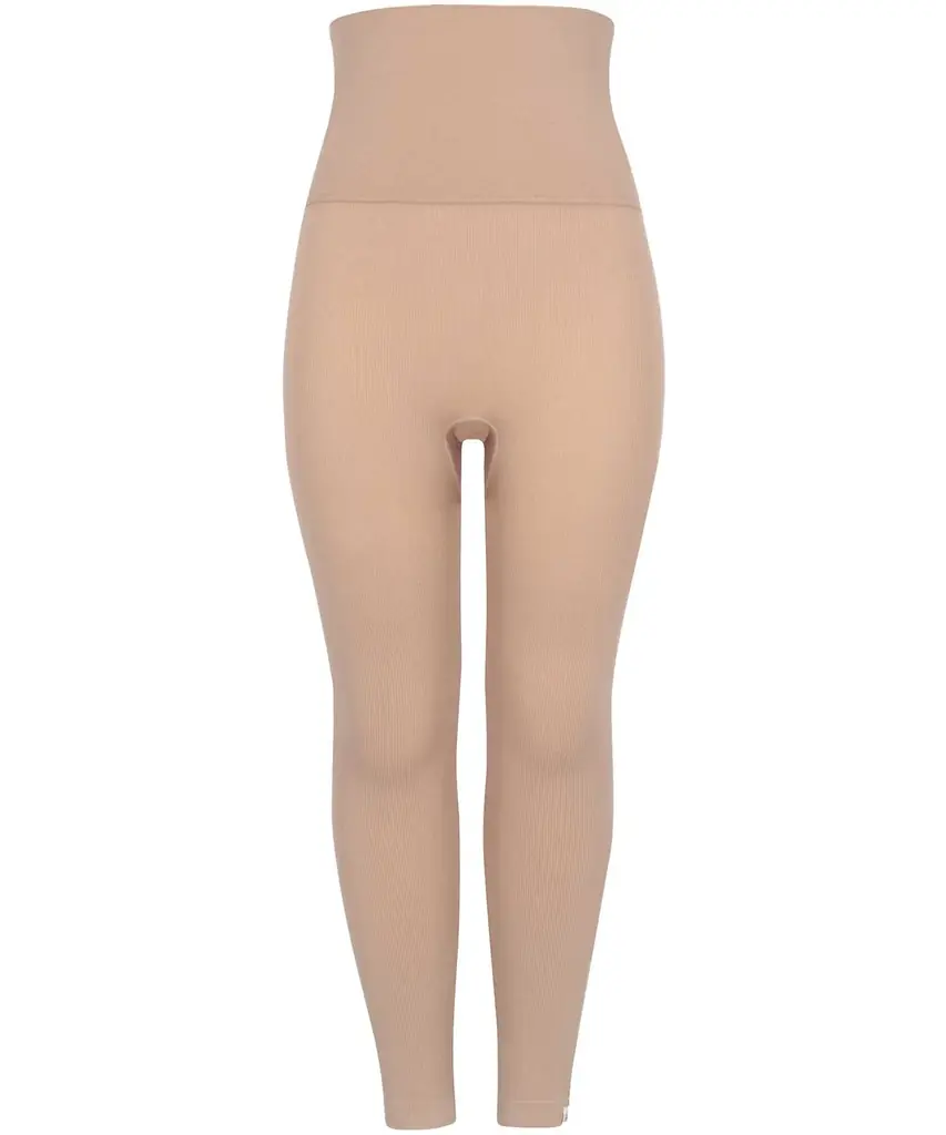 ライフスタイルブランド「ETRÉ TOKYO」とインナーからファッションを楽しむブランド「AMPHI」による初めてのコラボレーションが実現！ 画像 9