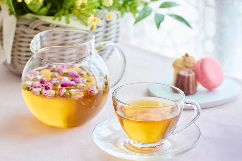 【OMO5小樽】芽吹きの春、お花見気分で船上ティータイムを楽しむ「小樽運河アフタヌーンティークルージング」開催 画像 4