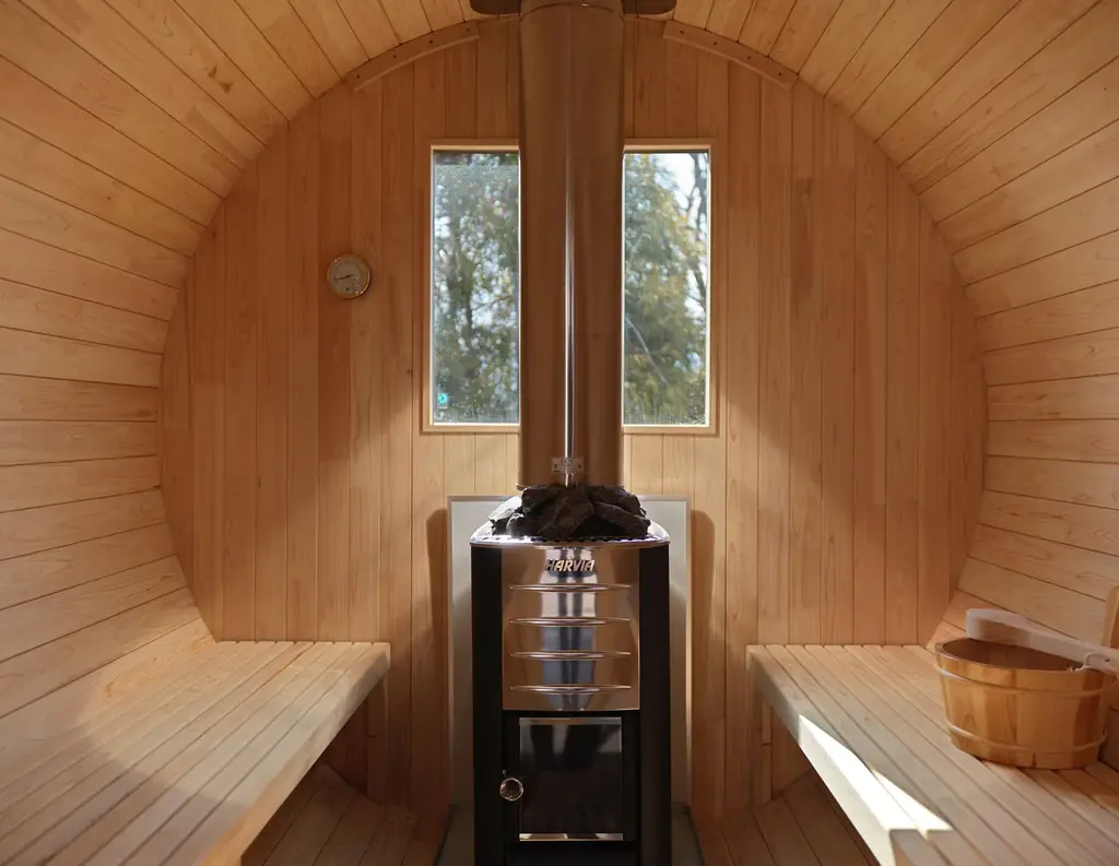 【熊本県初】名建築が大人の隠れ家に。日本ログハウス・オブ・ザ・イヤー受賞、絵画が迎えるログハウスで寛ぎ、遊び、ととのう。ペットと泊まれる一棟貸し「南阿蘇 林画邸 LOG HOUSE」プレオープン 画像 6