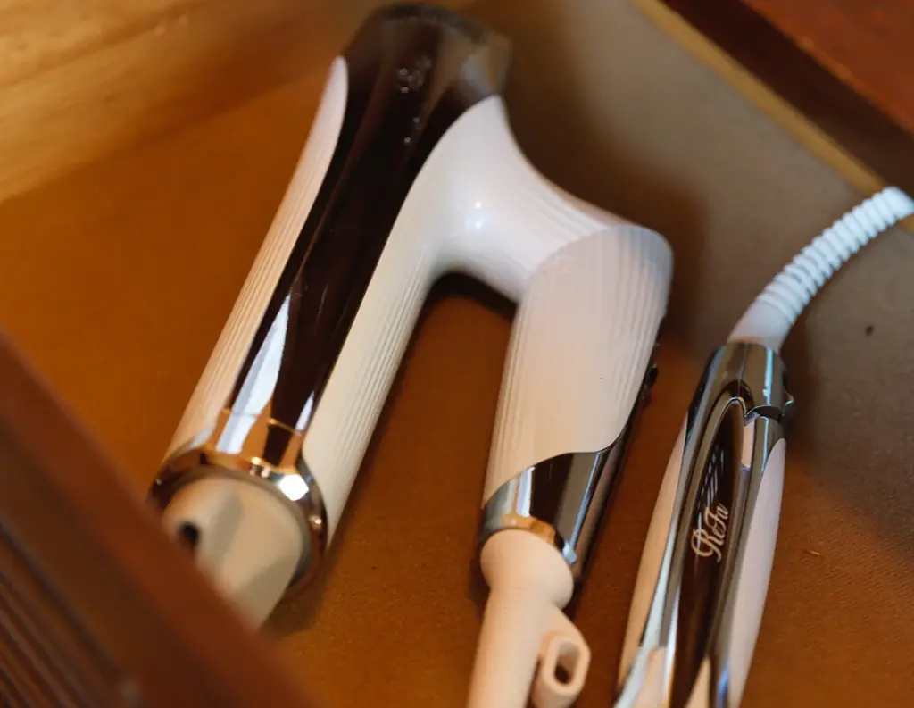 【熊本県初】名建築が大人の隠れ家に。日本ログハウス・オブ・ザ・イヤー受賞、絵画が迎えるログハウスで寛ぎ、遊び、ととのう。ペットと泊まれる一棟貸し「南阿蘇 林画邸 LOG HOUSE」プレオープン 画像 9