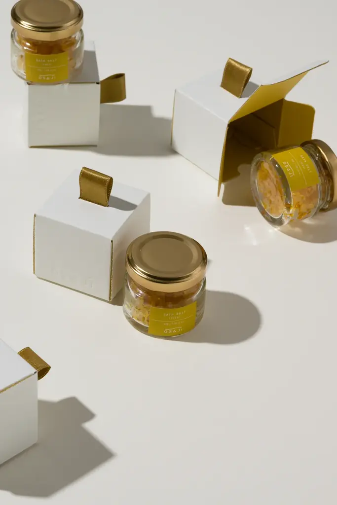 OSAJI（オサジ）、100通りの言葉に出会う”おみくじ付き”バスソルト＆クレイパックのギフトを2026年3月25日（水）より限定発売。 画像 4