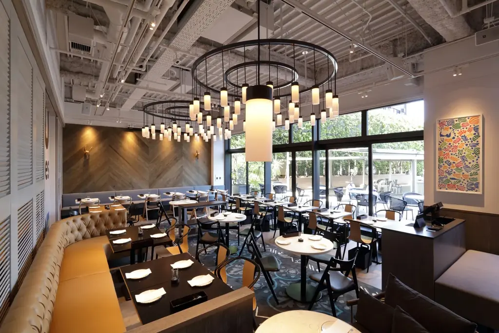 【天王洲・RIDE】好評につき期間延長！真っ赤なリボンに心躍る「いちご×チョコレート・スパニッシュアフタヌーンティー」が4月30日まで土日祝限定で登場 画像 4