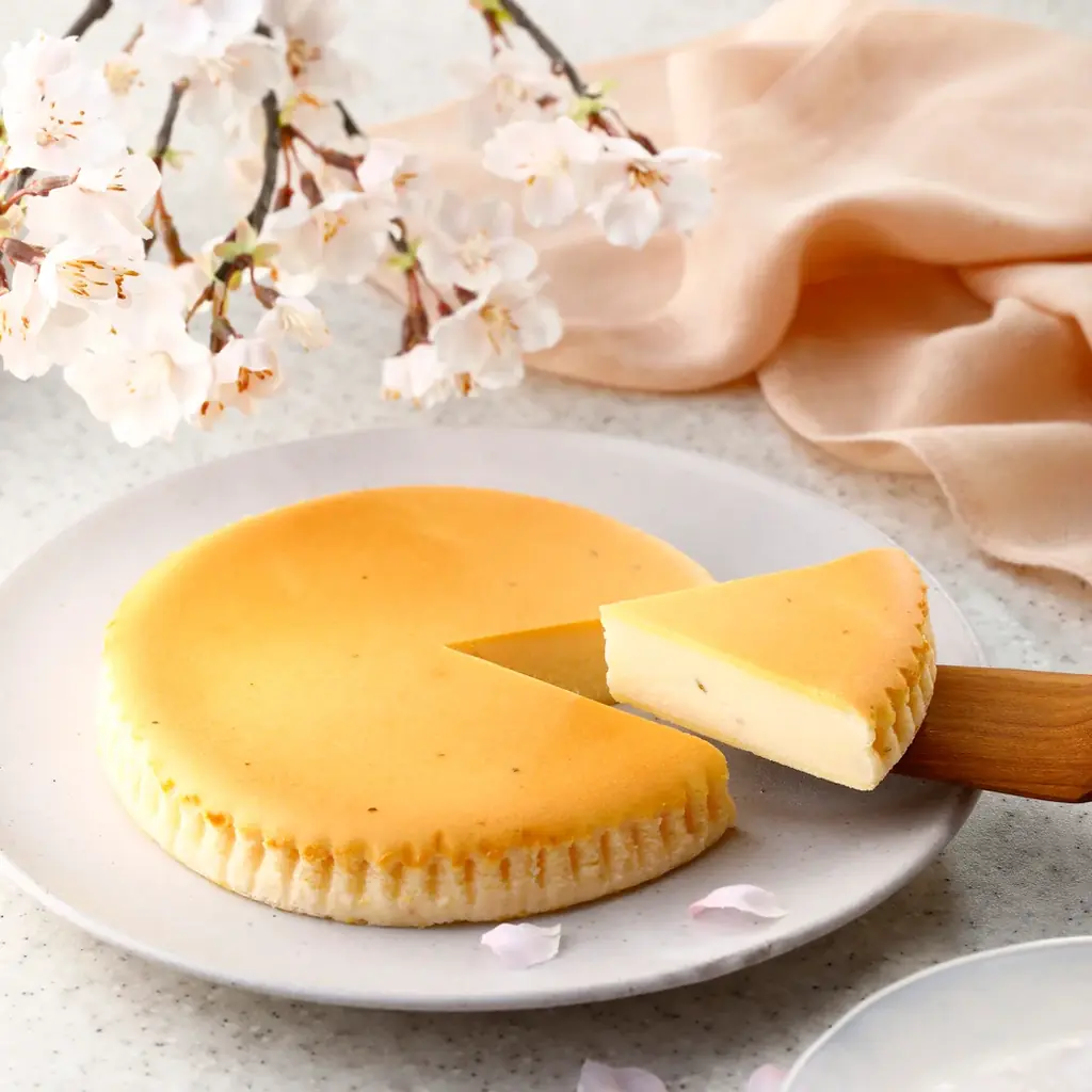 【チーズガーデン】チーズと苺の美味しさを重ねた“ピンク色のチーズバウム”が今年も登場『ストロベリーチーズバウム（カット）』『チーズバウムアソート（プレーン＆ストロベリー）』 画像 5