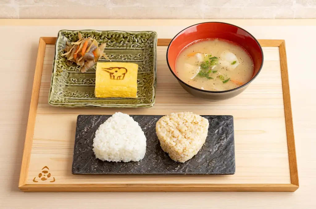 象印銀白おにぎり販売