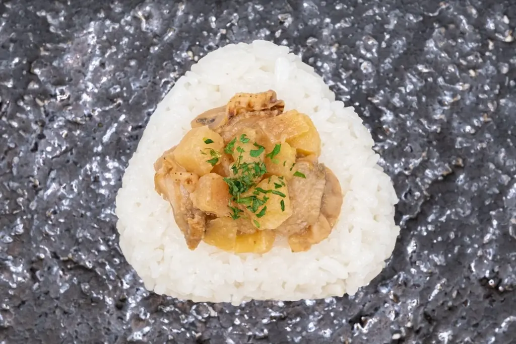 2025年大阪・関西万博で好評を得た「日本のおにぎり」3種がアレンジを加えて登場！2026年３月6日より「象印銀白おにぎり 京橋店」にて期間限定で販売開始 画像 4