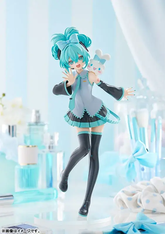 「POP UP PARADE 初音ミク シナモロールコラボVer. L size」フィギュアが登場。あみあみにて予約受付中。 画像 3