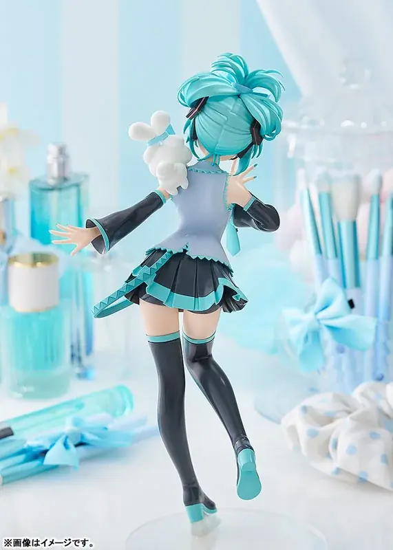 「POP UP PARADE 初音ミク シナモロールコラボVer. L size」フィギュアが登場。あみあみにて予約受付中。 画像 4