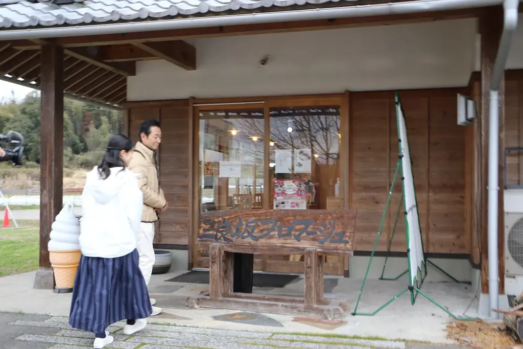 三田村邦彦が春の広島・三次でおとな旅♪ここでしか食べられない地元めしを堪能し、極上ワインと世界が認めたチーズ工房へ！三田村絶賛グルメ『とり足』も！ 画像 8