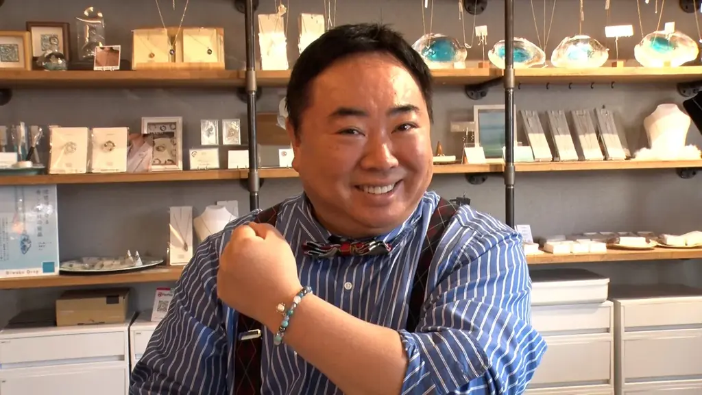 【ＢＳ日テレ】千年の歴史！滋賀県守山市で出会う「幻の伊吹在来そば」　名物「炙り豚つけそば」を豪快に実食！　ドランク塚地が太鼓判「相当美味しい！皆さんマジで食べに来た方がいい」 画像 6