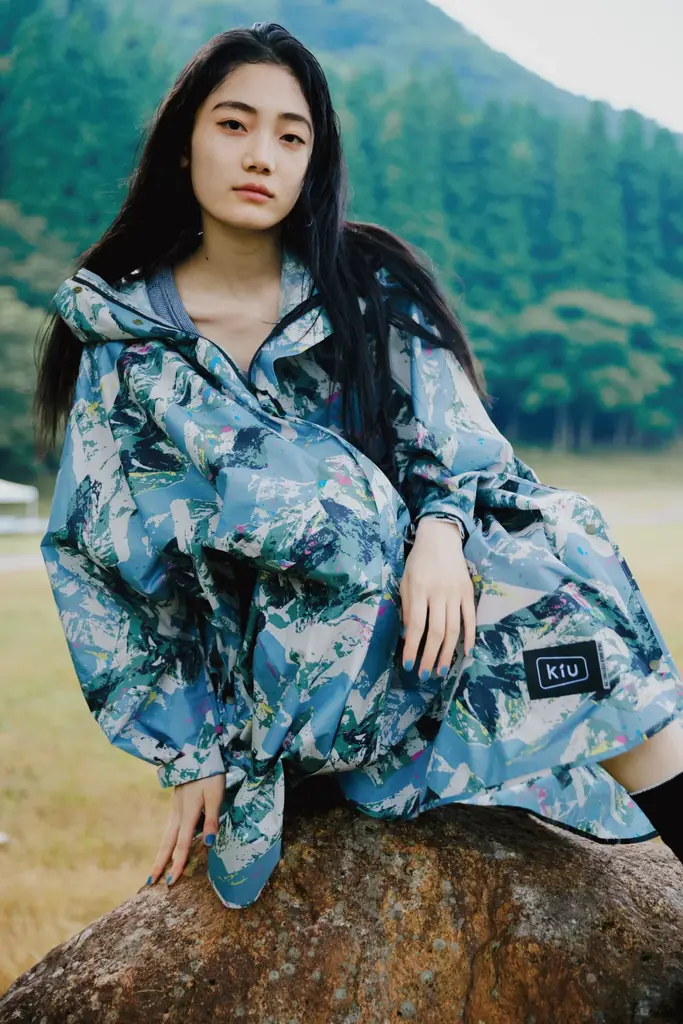 自然との共生を目指すロックフェスとブランドが待望のコラボレーション 『KiU』より”FUJI ROCK FESTIVAL‘26×KiU 2026 COLLECTION” が登場！ 画像 4