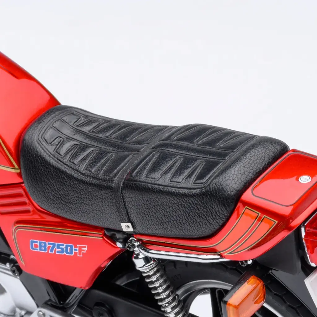 『バリバリ伝説』の名マシンが立体化！オートアート「Honda CB750F 巨摩 郡」大阪モーターサイクルショー2026で展示・販売！ 画像 11