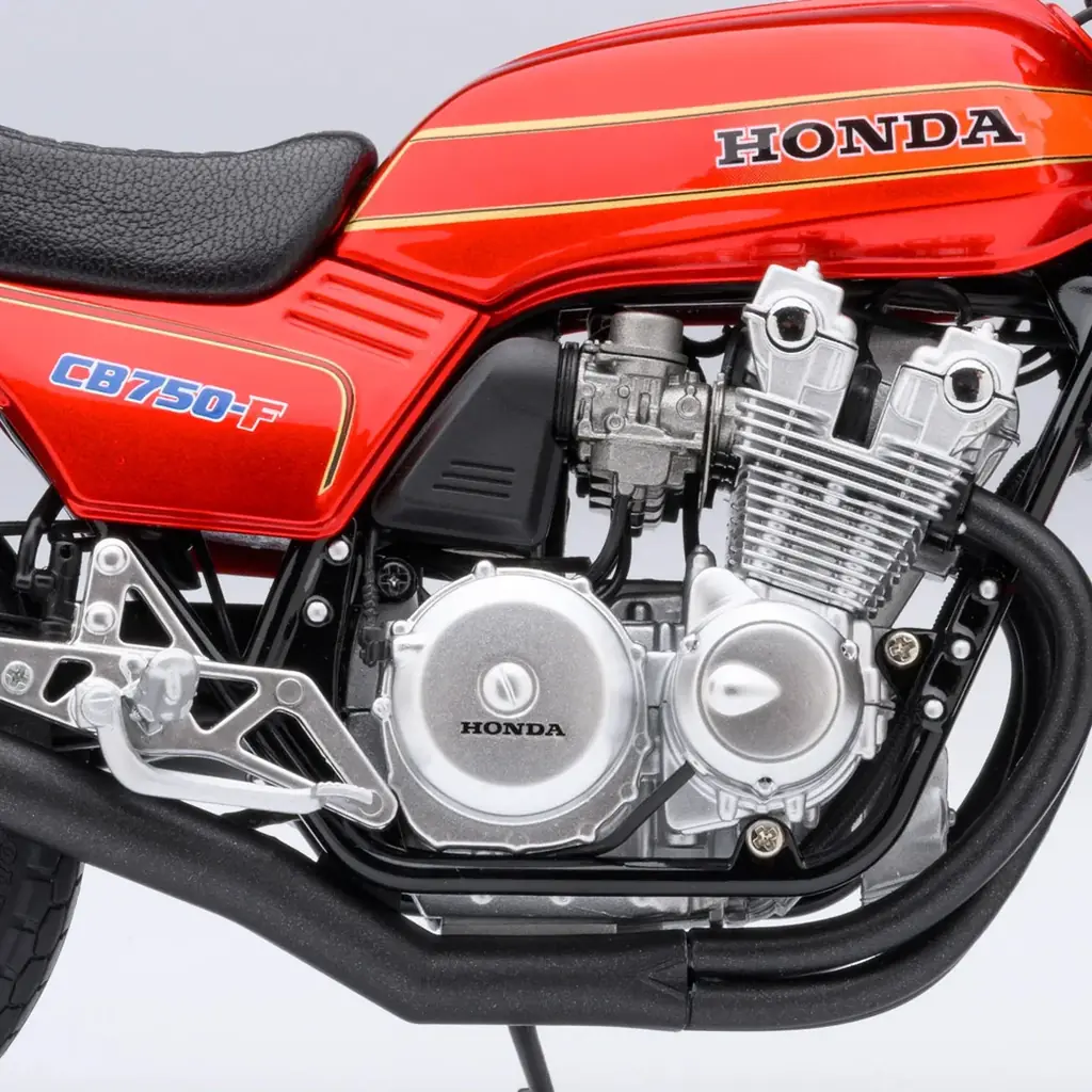 『バリバリ伝説』の名マシンが立体化！オートアート「Honda CB750F 巨摩 郡」大阪モーターサイクルショー2026で展示・販売！ 画像 9