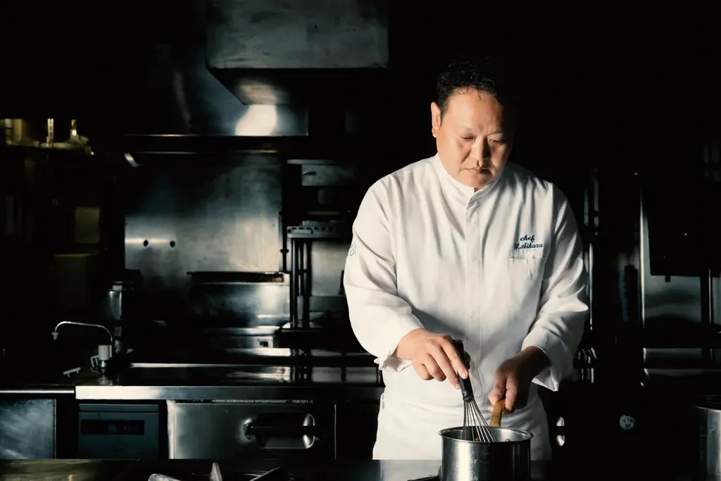 【神戸・桜の隠れスポット】結婚式場「SOLA KOBE」を特別開放　4月3日(金) 一夜限りの『お花見ディナー』を開催 画像 3