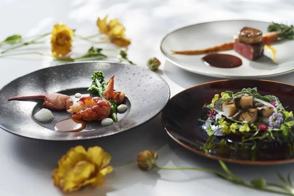 【神戸・桜の隠れスポット】結婚式場「SOLA KOBE」を特別開放　4月3日(金) 一夜限りの『お花見ディナー』を開催 画像 4