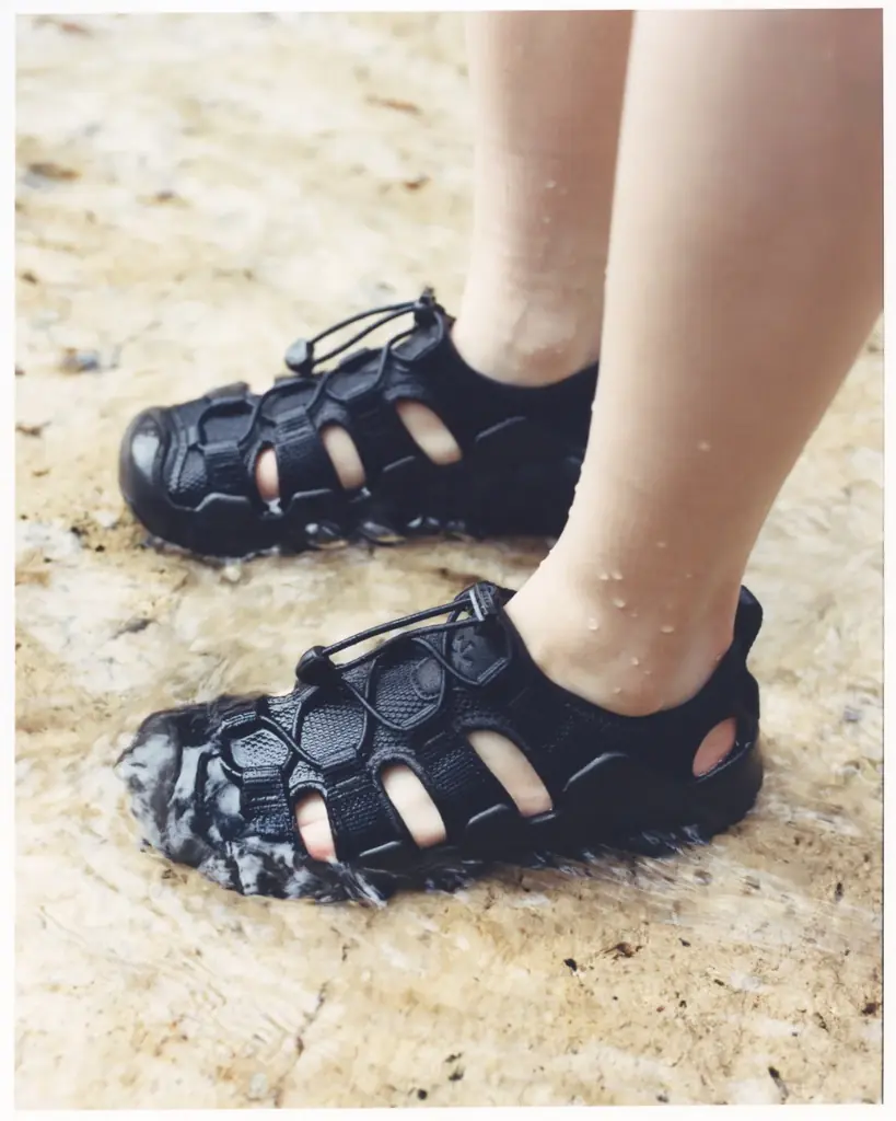 スノーピークとKEENが初のコラボレーション「HYPERPORT H2」を3月13日より発売　～実用性とミニマルなデザインを融合した多用途サンダル～ 画像 10