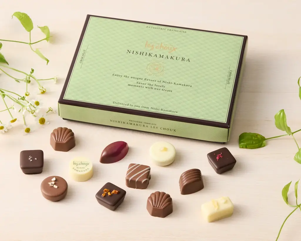 【西鎌倉レ・シュー】海と山に囲まれた西鎌倉より春を贈る。鎌倉焙煎珈琲を使用した「鎌倉珈琲ショコラ」や、職人技が光る「桜スイーツ」が新登場。 画像 4