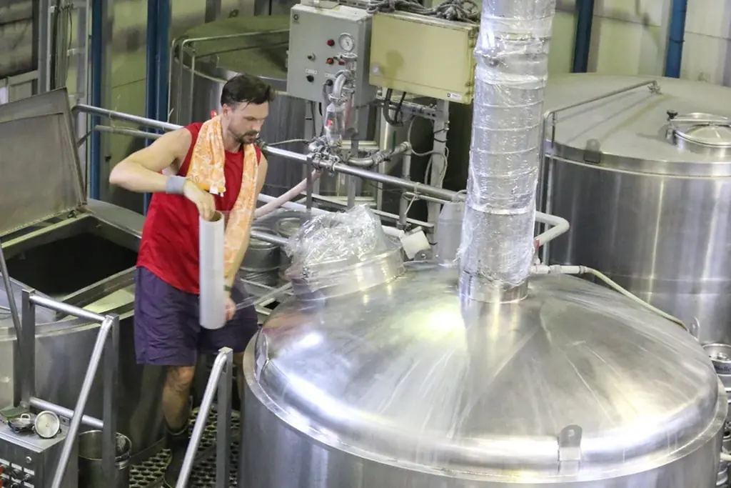 サンクトガーレン、泡まで苺色の甘酸っぱいビール『ホエイサワーエール ストロベリー』3月12日発売。チーズ副産物“ホエイ”をアップサイクル 画像 4