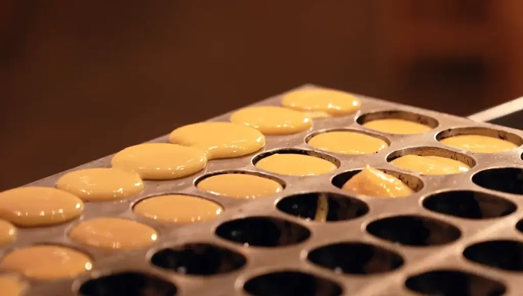 一口で笑顔が弾ける贅沢時間を！「ベビーカステラ専門店 寛 ～KUTSUROGI～」がマルイファミリー溝口にオープン！ 画像 2