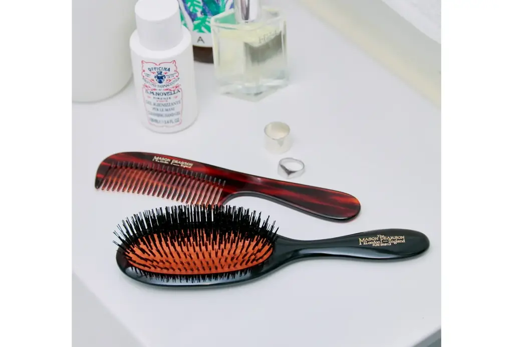 【名古屋・高輪】BASIC AND ACCENTにて、英国伝統の最高級猪毛ヘアブラシブランド「MASON PEARSON(メイソンピアソン)」のPOPUPイベントを開催。ノベルティもご用意。 画像 3