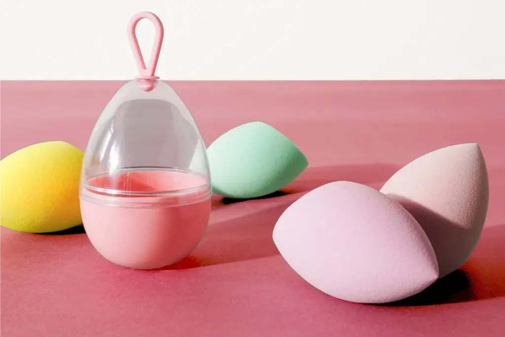 ストレッチパンツ専門店ビースリーの大人気シリーズ「はく化粧品パンツ」が累計売上500億円突破いたしました 画像 9