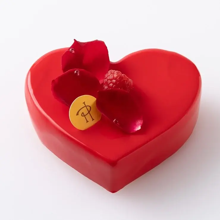 【ピエール・エルメ・パリ】ハートをまとった期間限定パティスリー 画像 3