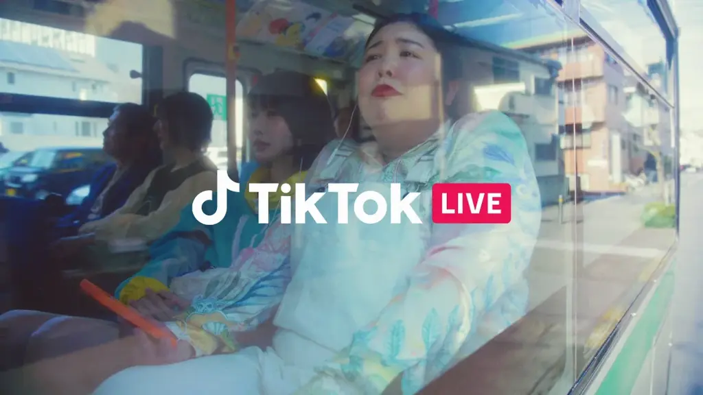 あのと熊元プロレスの”友人コンビ”起用のTikTok LIVE初テレビCM「リアルフレンズ・トーク」3篇を3月16日(月)より放映開始。”好きでつながる。好きがひろがる。”魅力を描くCMに 画像 6