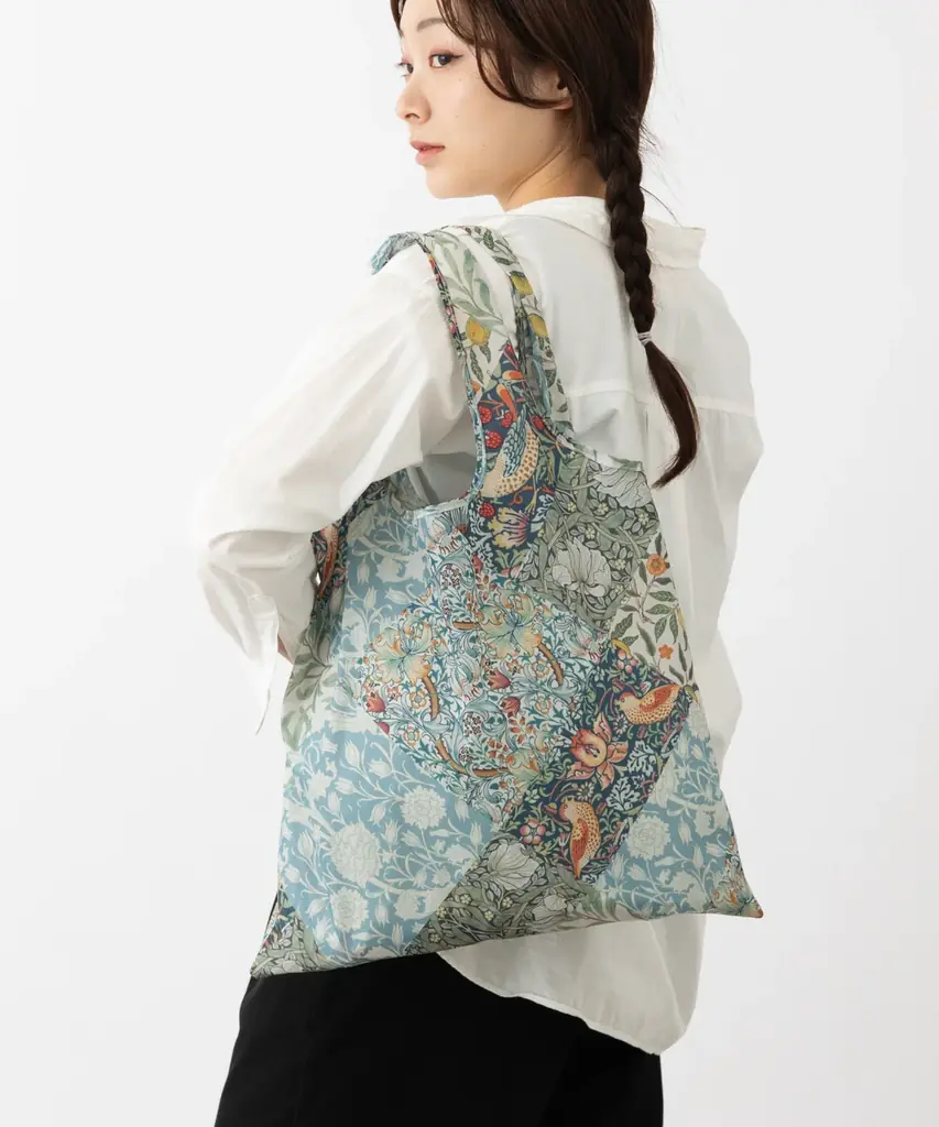 【伊勢丹新宿店 英国展 2026】ロンドン生まれの雑貨ブランド Jubilee ＜ジュビリー＞ が出店。英国王室モチーフのニットバッグを限定先行販売。 画像 11