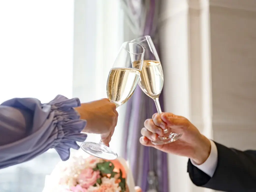 5/1開始｜母の日に乾杯シャンパーニュと記念写真 東京ステーションホテル