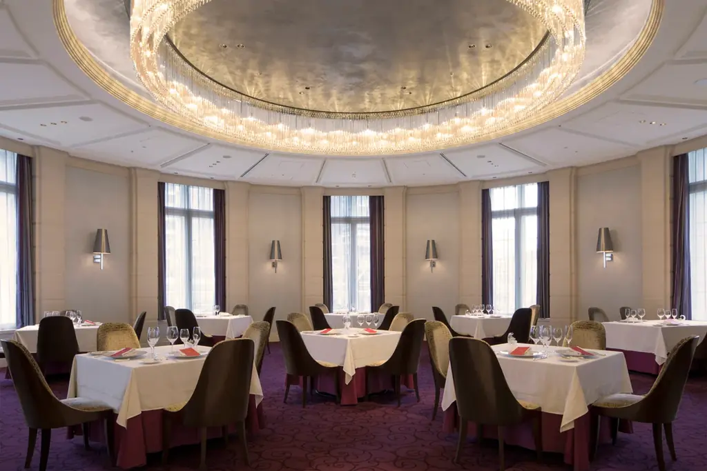 【東京ステーションホテル】乾杯シャンパーニュと記念写真で祝う「母の日ランチ＆ディナー」 感謝の気持ちを、美食のひとときに込めて 画像 4